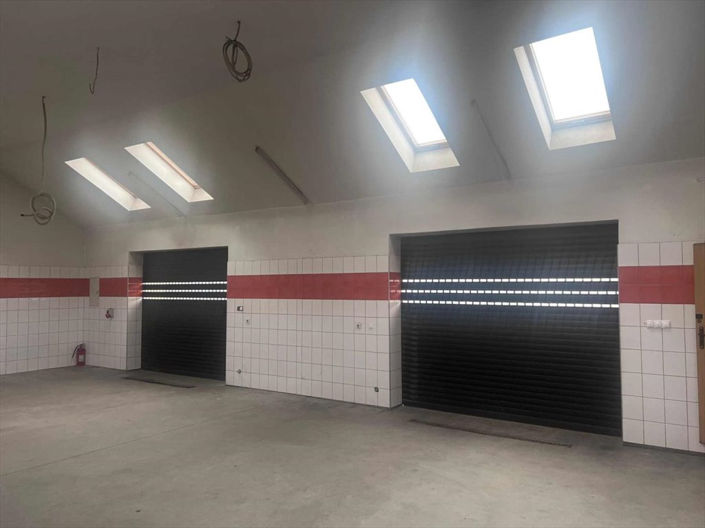Garaż na wynajem Zduńska Wola  90m2 Foto 1