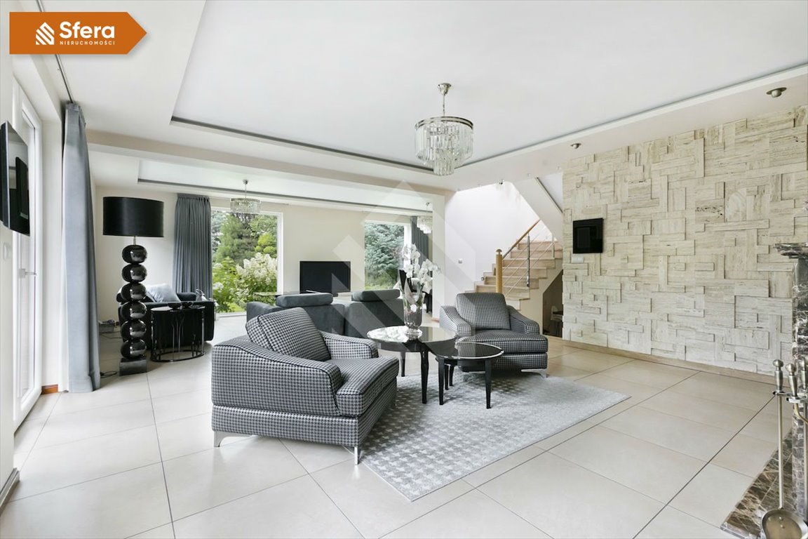 Komfortowy dom 215 m2 z ogrodem, kominkiem i garażem Nowy Dwór  215m2 Foto 1