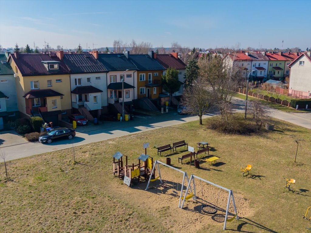 Przestronny dom szeregowy 166 m² z ogrodem i garażem Malbork  166m2 Foto 1