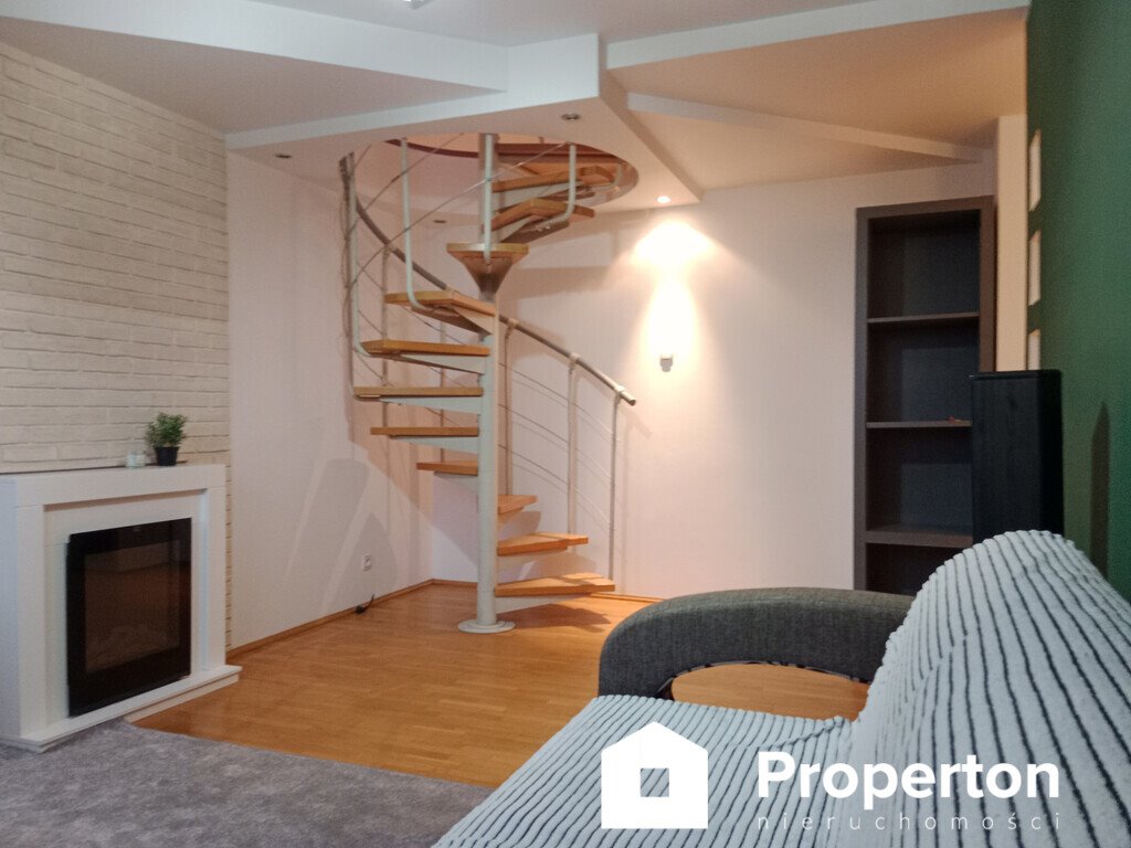 Na wynajem przestronne dwupoziomowe mieszkanie 61,6 m² w Puławach Puławy, Stefana Żeromskiego  62m2 Foto 1