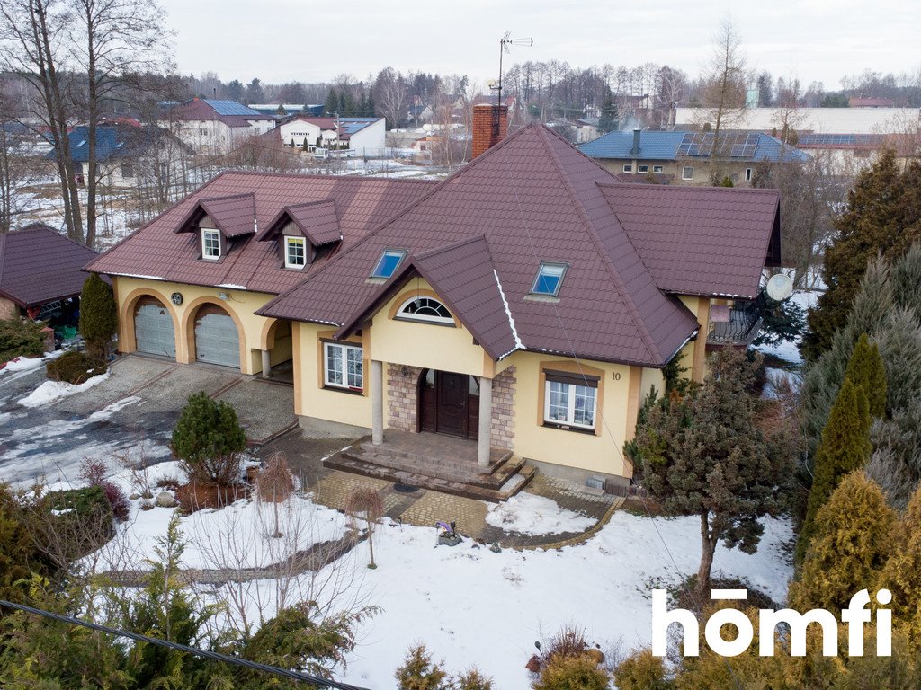 Dom wolnostojący przy lesie, 250 m², duża działka Łopuszno, Targowa  250m2 Foto 1