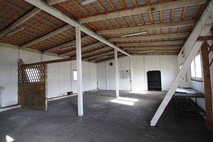 Obiekt inwestycyjny 240 m2 z halami i wiatą w Malni Malnia  240m2 Foto 1