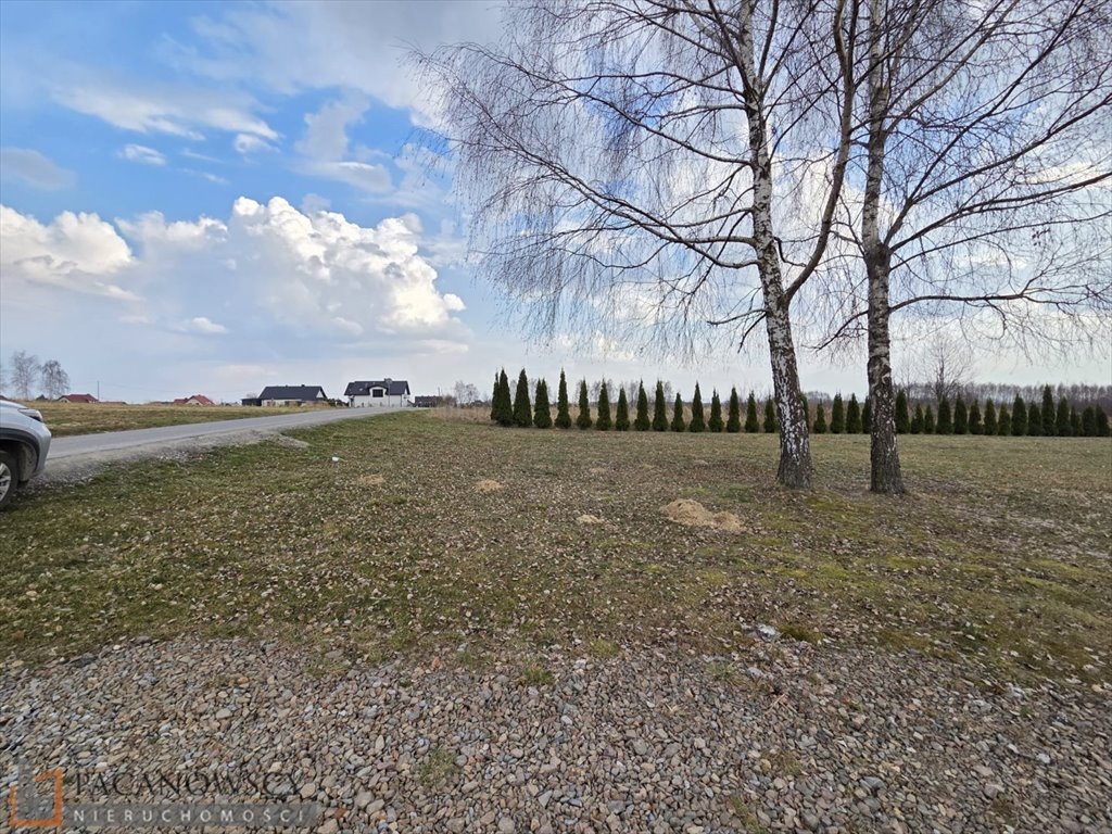 Działka rolna 23 arów w Bibicach, media w drodze Bibice  2 300m2 Foto 1