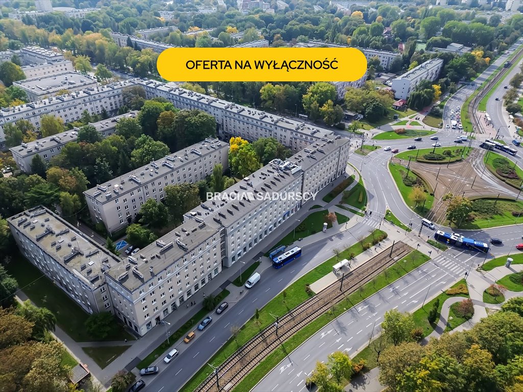 Lokal usługowo-handlowy 150 m² z dużą witryną (Nowa Huta) Kraków, Nowa Huta, os. Teatralne  150m2 Foto 1