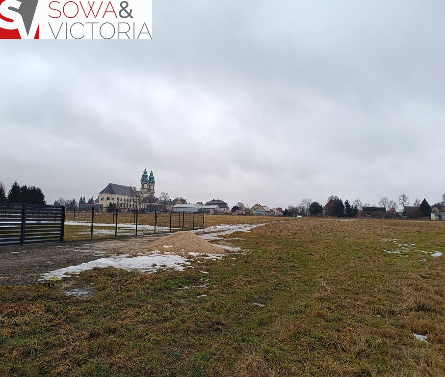 Działki budowlane w Krzeszowie z mediami i planami kanalizacji Krzeszów  1 030m2 Foto 1