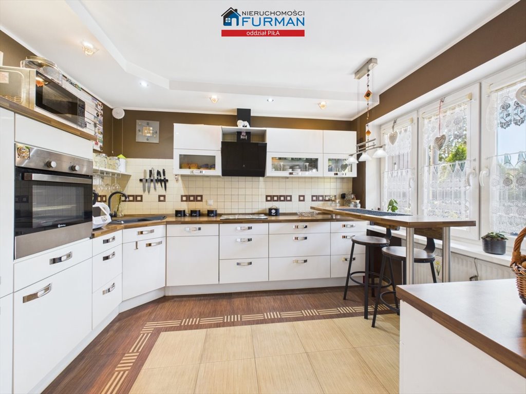 Przestronny skrajny dom z 2 niezależnymi mieszkaniami i ogrodem Piła  243m2 Foto 1