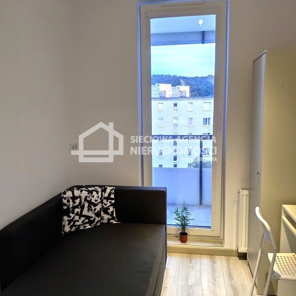 Nowoczesne studio 20m2 z windą, jasne i słoneczne: Gdynia Chylonia: Chylońska
