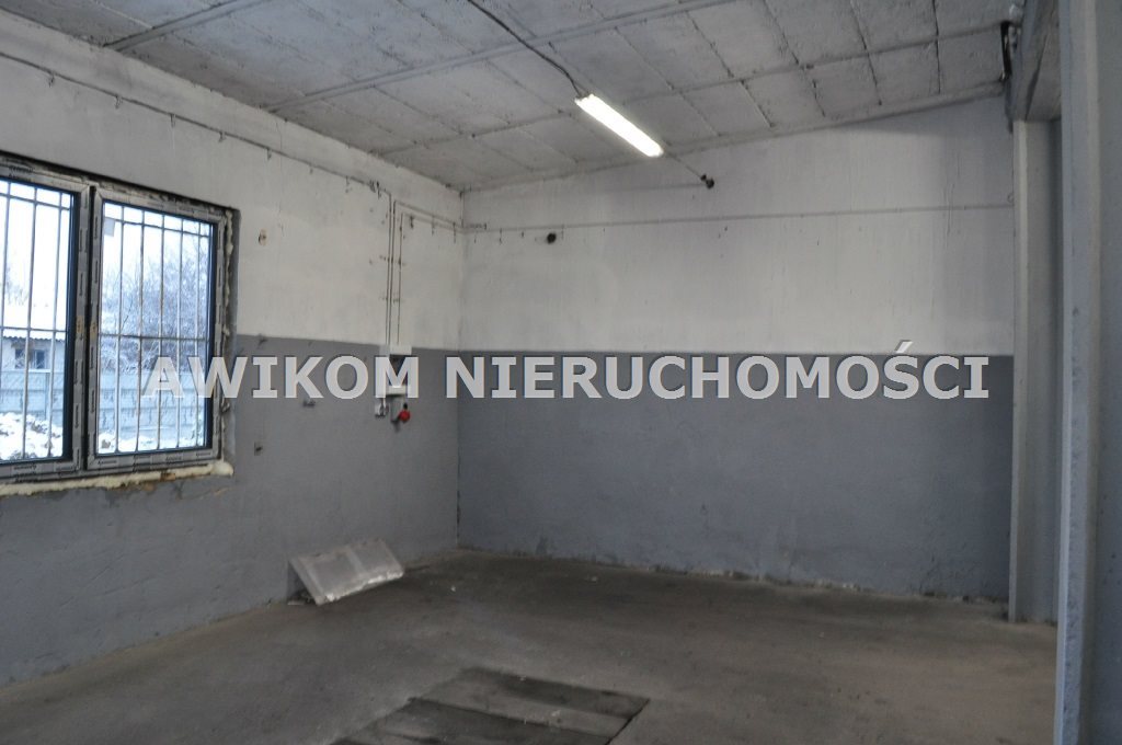 Wynajem 42 m² lokalu usługowego z kanałem i parkingiem. Skierniewice  42m2 Foto 1