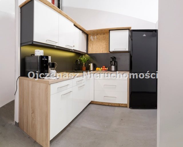 Hala 670 m² z biurami, dwie windy, Centrum Bydgoszczy Bydgoszcz, Centrum  670m2 Foto 1