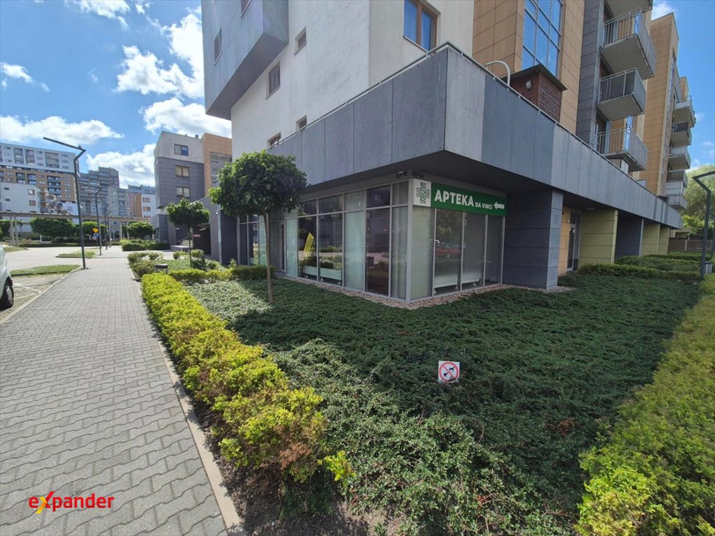 Lokal usługowy na wynajem z dużymi witrynami. Wrocław, Dedala  108m2 Foto 1