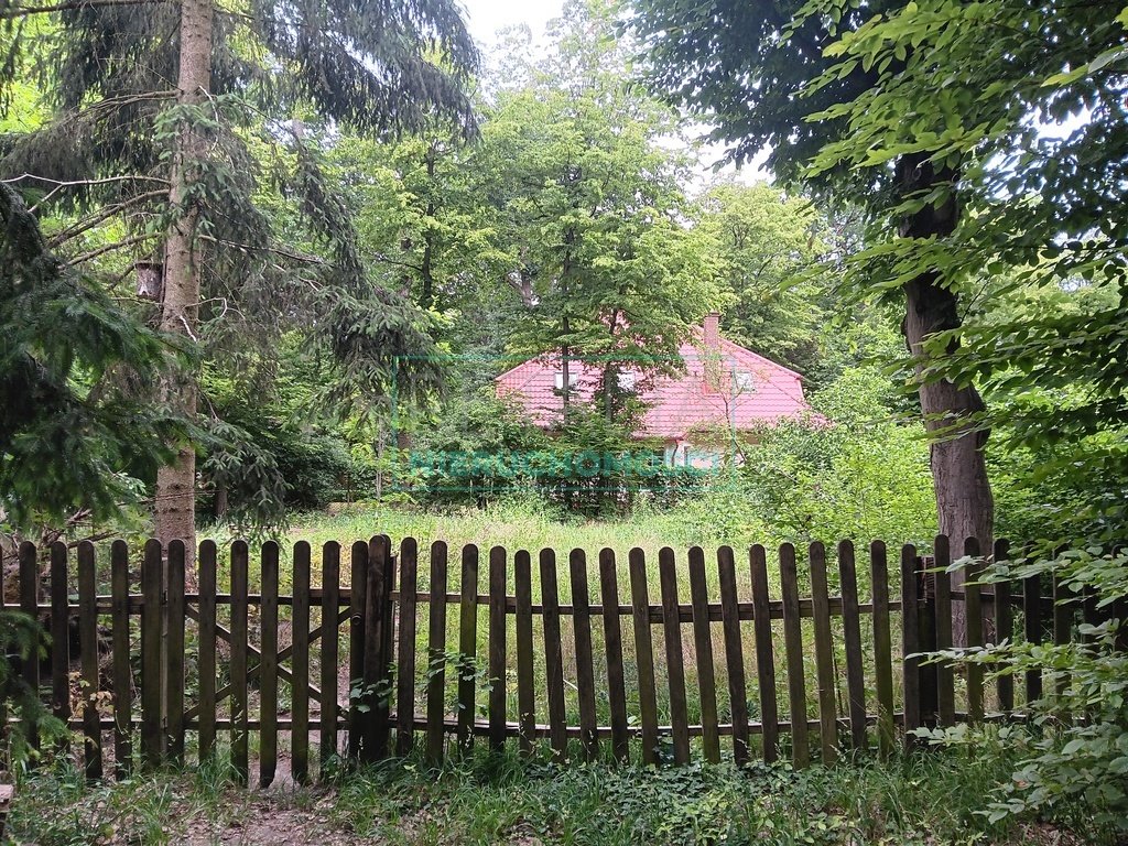 Działka w Podkowie Leśnej z domem, MPZP, blisko parku Podkowa Leśna  1 809m2 Foto 1