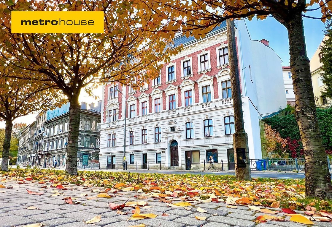 Mieszkanie trzypokojowe na sprzedaż Bielsko-Biała, Zamkowa  80m2 Foto 1