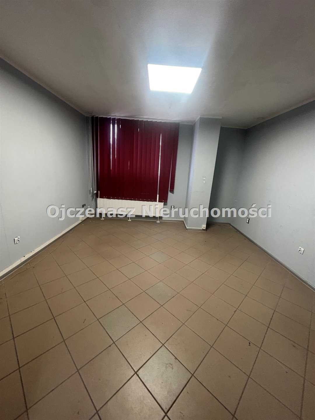 Przestronny lokal 400 m2 z halą i biurami w Czyżkówku Bydgoszcz, Czyżkówko  400m2 Foto 1