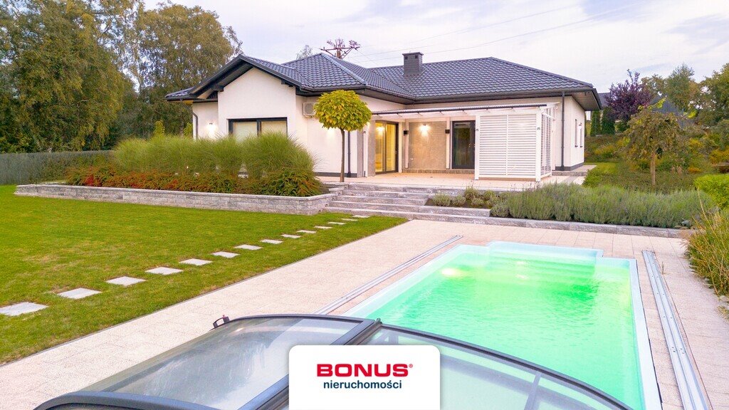 Nowoczesny dom z basenem i dużą działką w Będzienicy. Będzienica  192m2 Foto 1