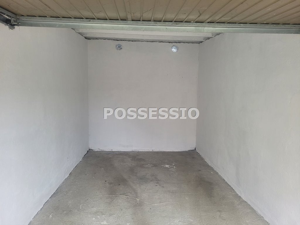 Garaż 18 m² z prądem, nowy dach, wynajem w Strzegomiu Strzegom  18m2 Foto 1