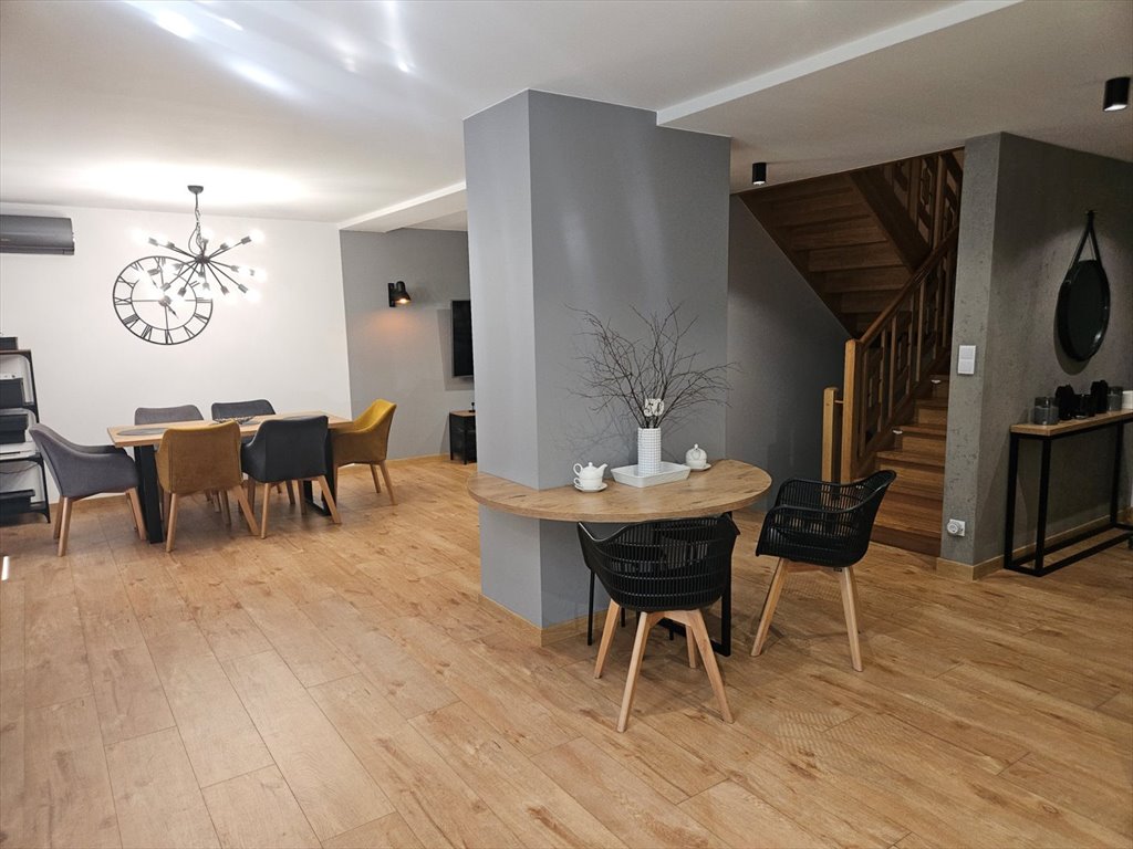 Polecam komfortowy dom szeregowy 180 m² po remoncie, ogród Świebodzice, Osiedle Piastowskie  180m2 Foto 1