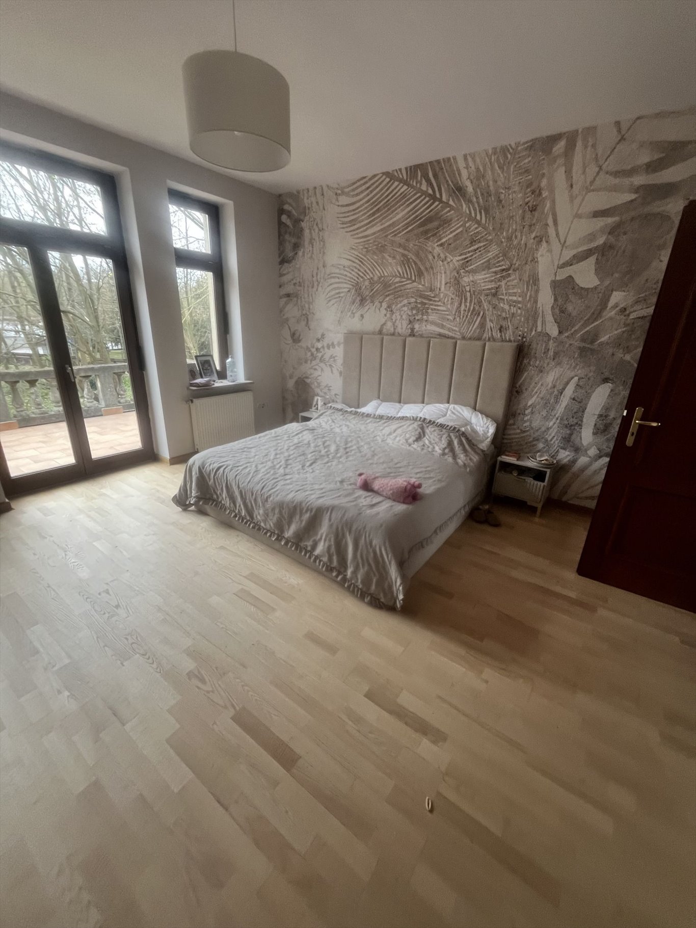 Przestronny dom z 5 sypialniami i magazynem 110 m2 Otrębusy, Otrębusy  350m2 Foto 1