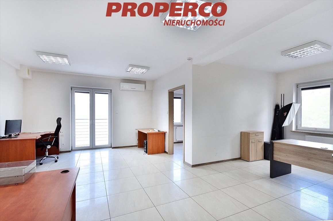 Wynajem biura 78 m² z klimatyzacją i monitoringiem Kielce, Herby, Częstochowska  78m2 Foto 1