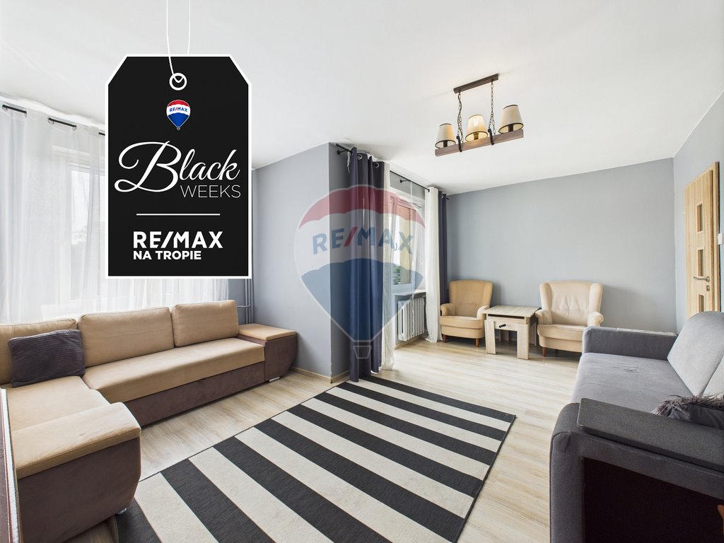 Mieszkanie trzypokojowe na sprzedaż Łeba, 1 Maja  63m2 Foto 1