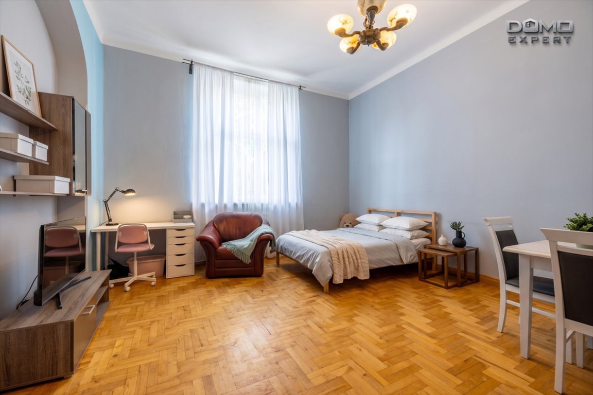 Polecam przestronne 2-pokojowe mieszkanie 63 m² na parterze z piwnicą Bolesławiec, Aleja Tysiąclecia  68m2 Foto 1