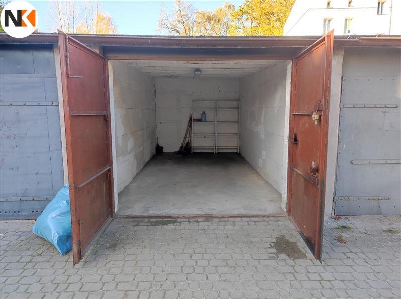 Garaż 18 m² w centrum Słupska, ocieplony, dwuskrzydłowa brama Słupsk, Centrum, centrum, Wileńska  18m2 Foto 1