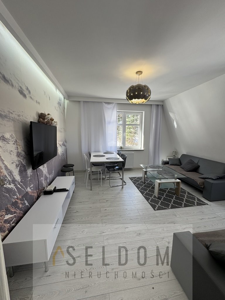 Mieszkanie czteropokojowe  na sprzedaż Karpacz  120m2 Foto 1