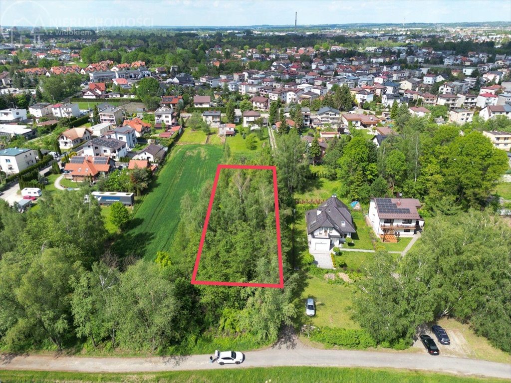 Do sprzedania działka 11 arów z mediami i dobrym dojazdem Koszyce Wielkie  1 100m2 Foto 1