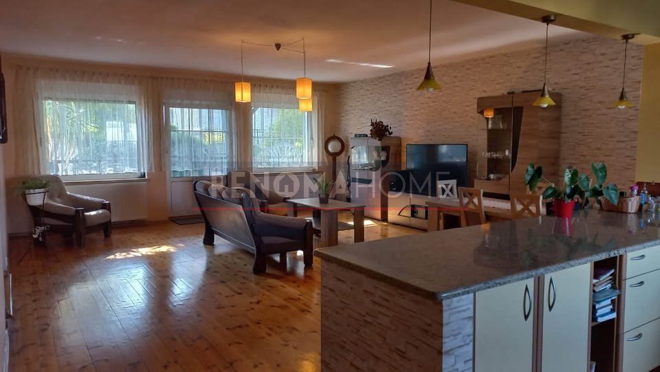 Do sprzedania przestronny dom z ogrodem i garażem w Szprotawie Szprotawa  200m2 Foto 1