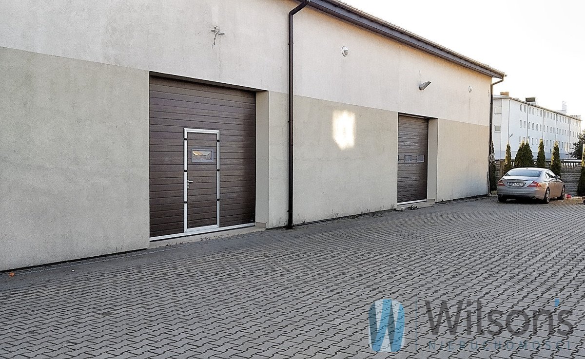 Do sprzedania funkcjonalny magazyn i biuro 700 m² w Sękocinie Sękocin Nowy, Jodłowa  700m2 Foto 1
