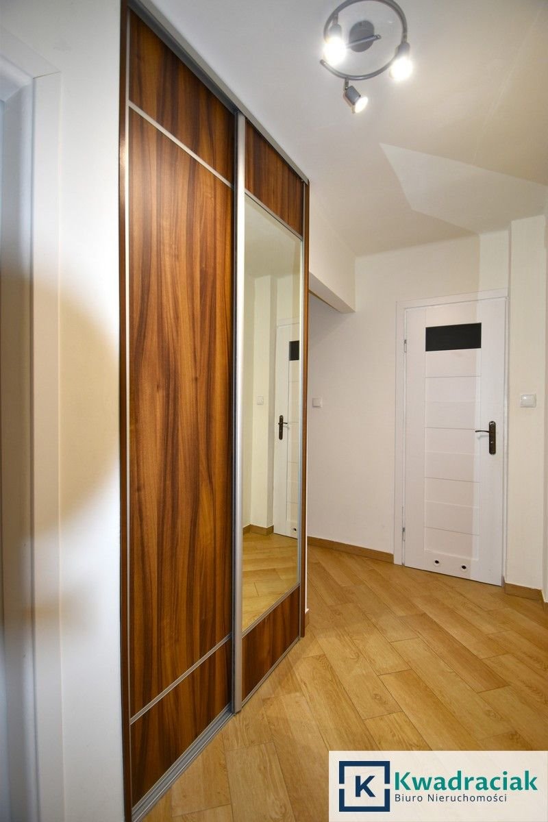 Sprzedam 48 m2 mieszkanie z balkonem i piwnicą w cichej okolicy Szczawne  48m2 Foto 1