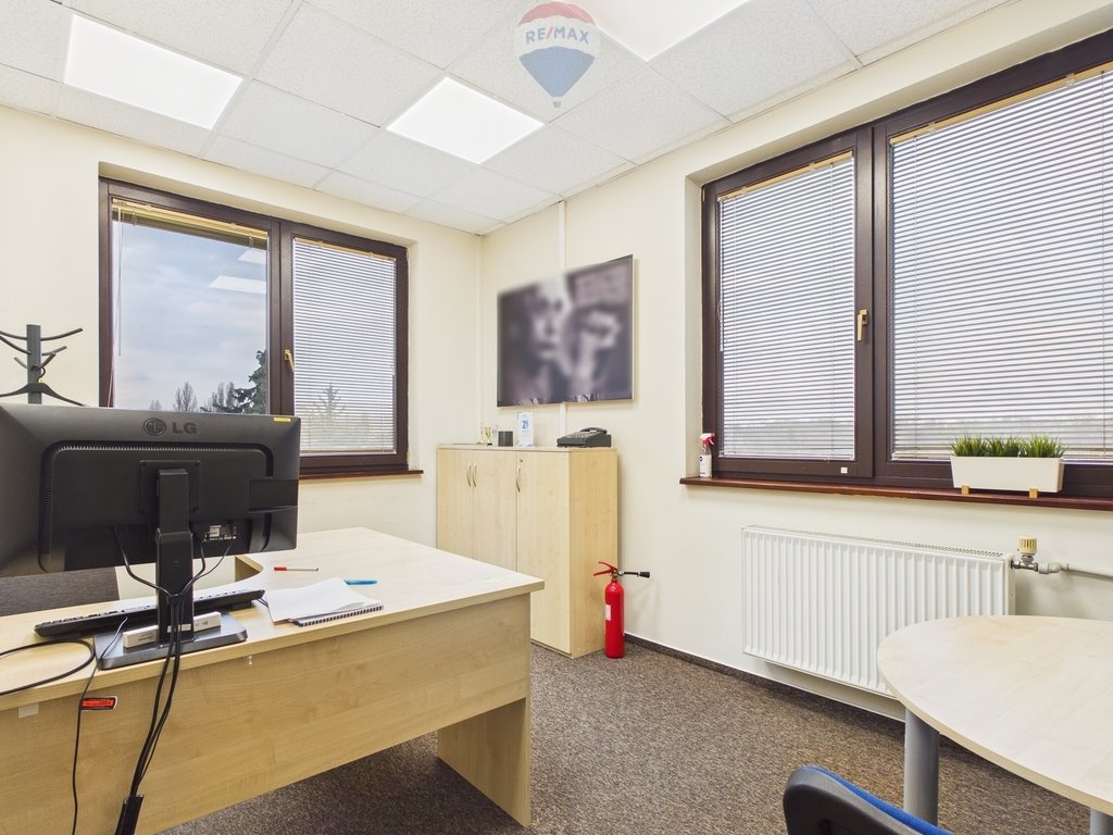 Przestronny lokal biurowy 906 m2 w Woli, z możliwością aranżacji Warszawa, Wola, Ulrychów, Nakielska  906m2 Foto 1
