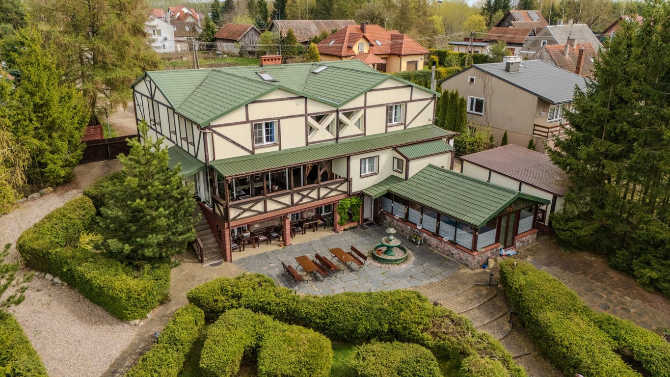 Wyjątkowy ośrodek nad jeziorem z własną linią brzegową Leleszki  450m2 Foto 1