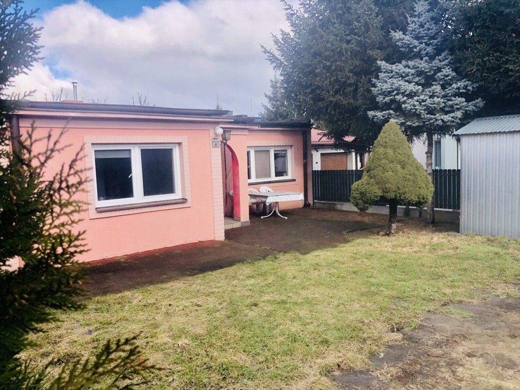 Wynajem domu 54 m² z ogródkiem i miejscem parkingowym Zgierz  54m2 Foto 1