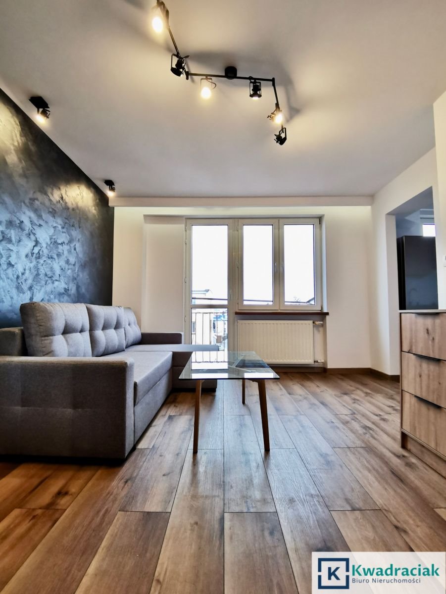 Kawalerka na sprzedaż Krosno, Tysiąclecia  27m2 Foto 2