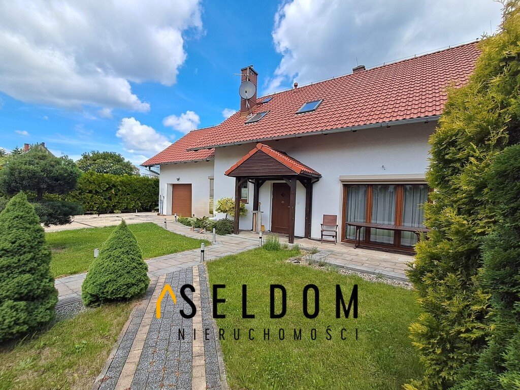 Polecam klimatyczny dom 157 m² na spokojnym osiedlu w Kostrzycy Kostrzyca  157m2 Foto 1