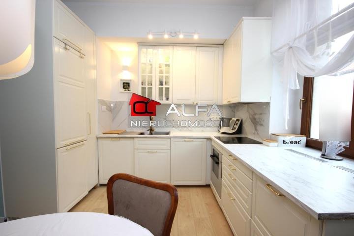 Mieszkanie trzypokojowe na sprzedaż Świdnica  78m2 Foto 1