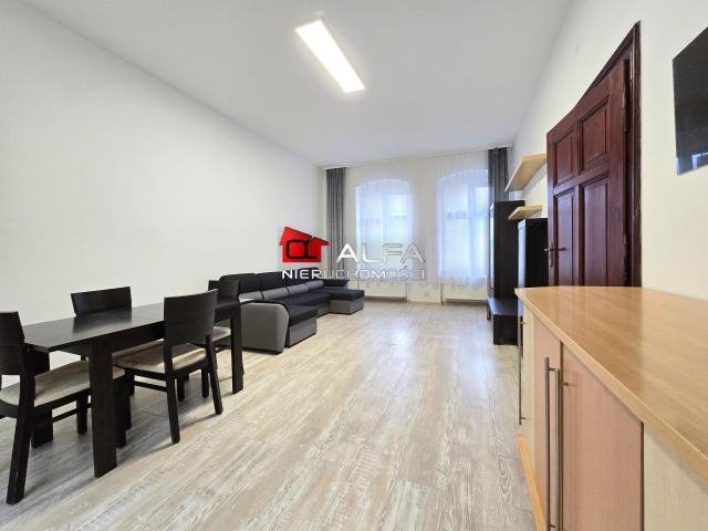 Mieszkanie dwupokojowe na sprzedaż Świdnica  65m2 Foto 1