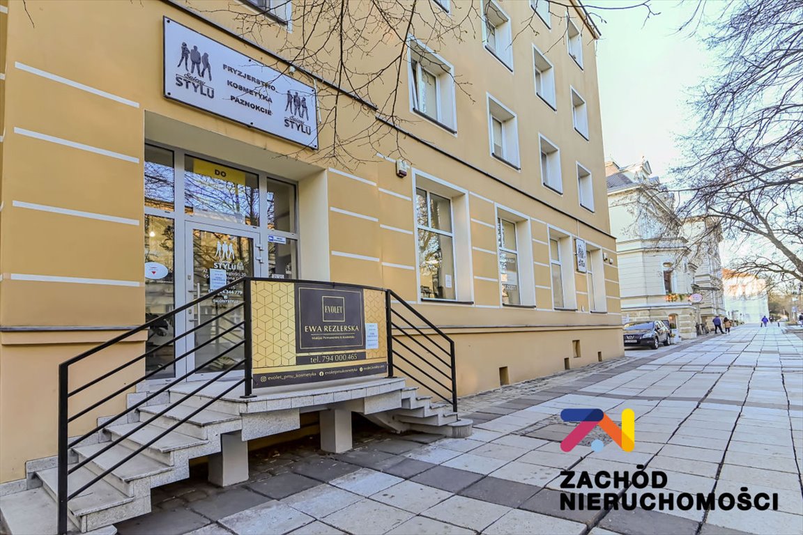 Lokal 130 m2 z witrynami w centrum Zielonej Góry. Zielona Góra, Centrum, DEPTAK, CENTRUM !  132m2 Foto 1