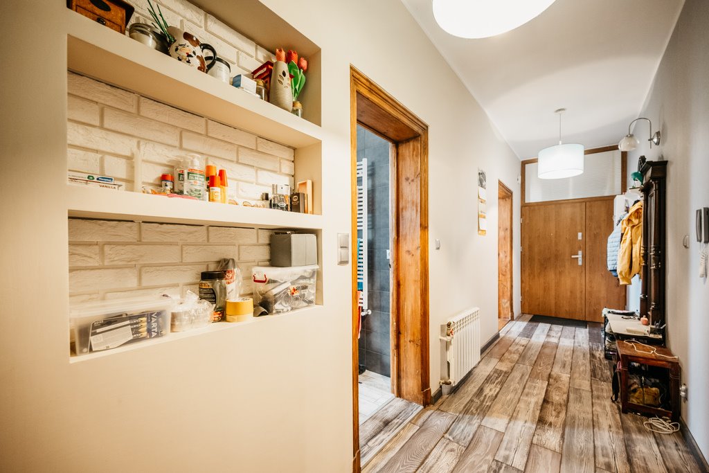 Przestronne 3-pokojowe mieszkanie 100,5 m² w odrestaurowanej kamienicy Jarocin, Tadeusza Kościuszki  101m2 Foto 1