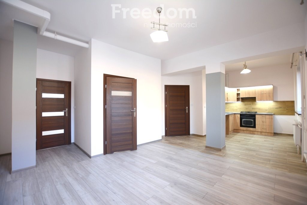 Mieszkanie dwupokojowe na wynajem Maków Podhalański  50m2 Foto 1