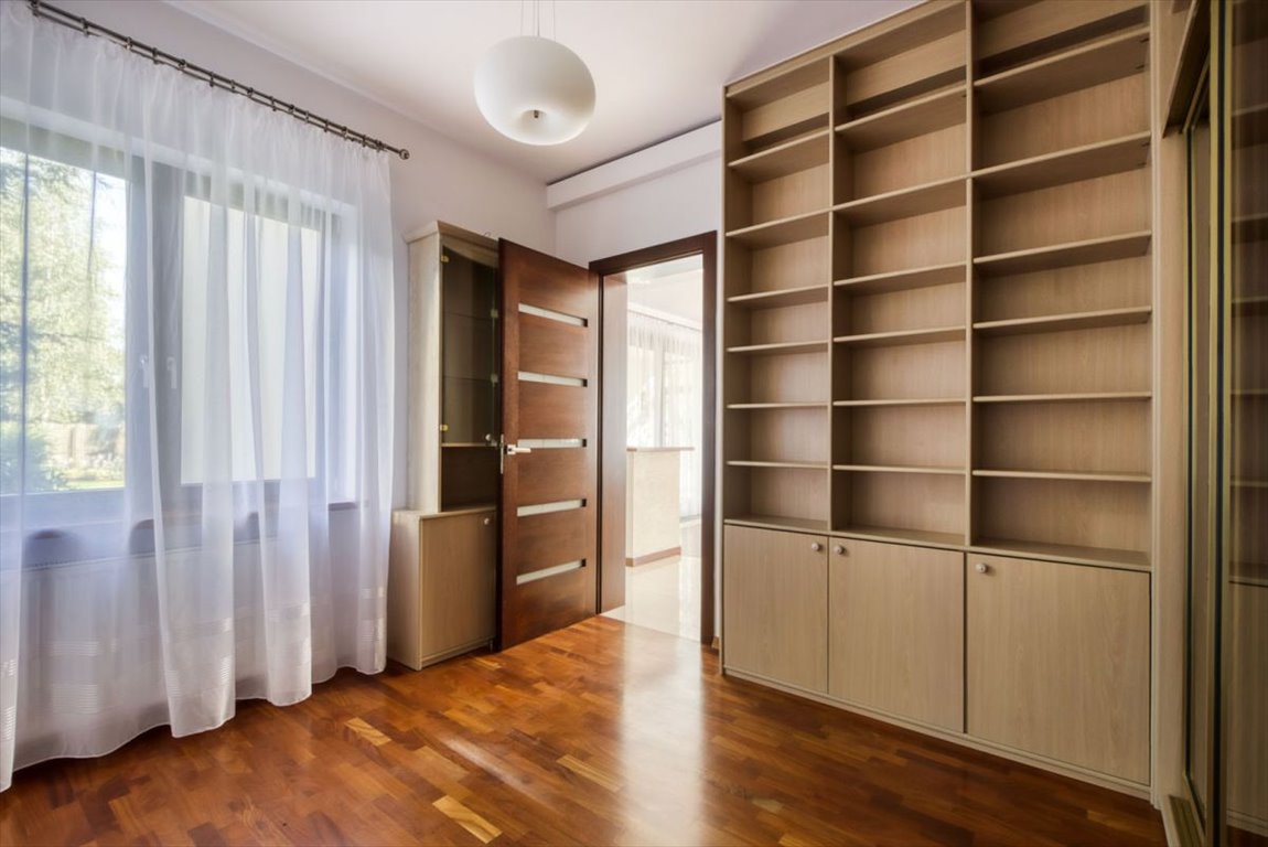 Przestronny dom 196 m² z ogrodem na osiedlu Konstancja Bielawa  196m2 Foto 1