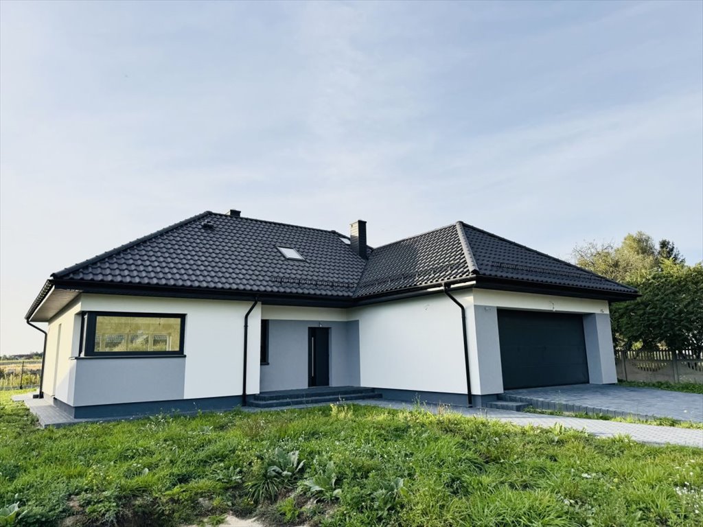 Przestronny dom 174 m² z garażem i dużą działką Biała, Biała Górna  174m2 Foto 1