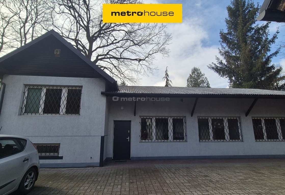 Zapraszam do wynajmu 160 m² lokalu z dużą bramą i parkingiem Brwinów, Wilsona  160m2 Foto 1