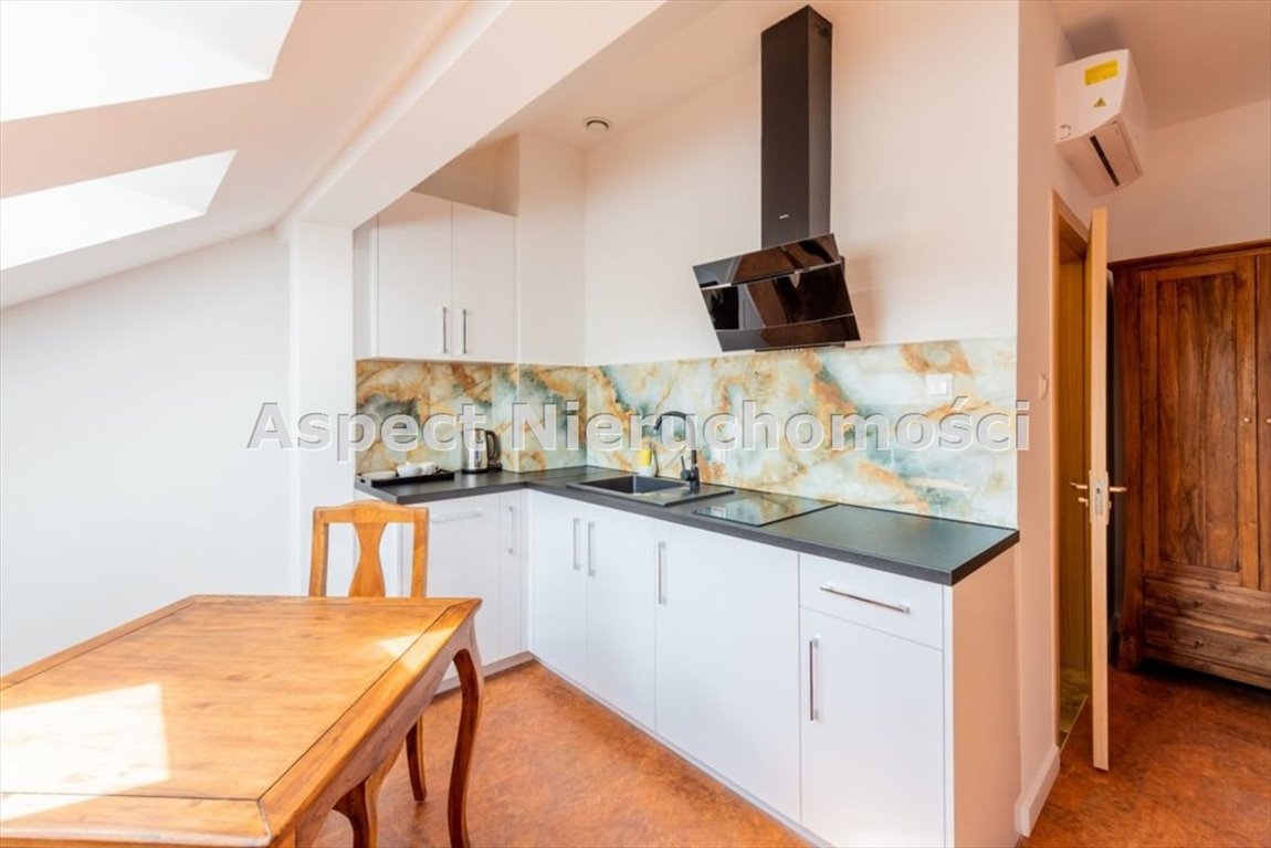 Kawalerka na poddaszu w centrum Białegostoku, nowoczesna, pełne wyposażenie Białystok  25m2 Foto 1