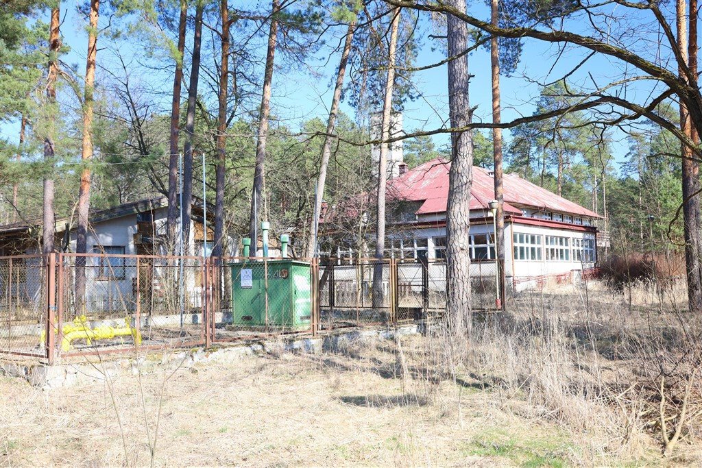 Na sprzedaż działka i budynki w Susiec, 3 096 m2 Susiec, Polna  3 096m2 Foto 1