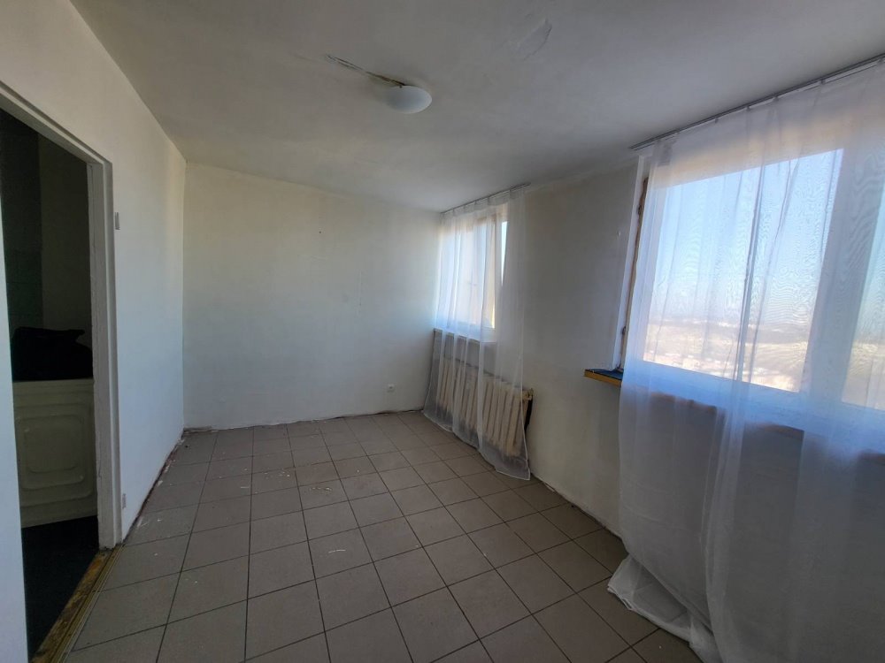 Kawalerka do remontu na 10. piętrze, 20 m², inwestycyjna okazja Opole, Chabrów  20m2 Foto 1