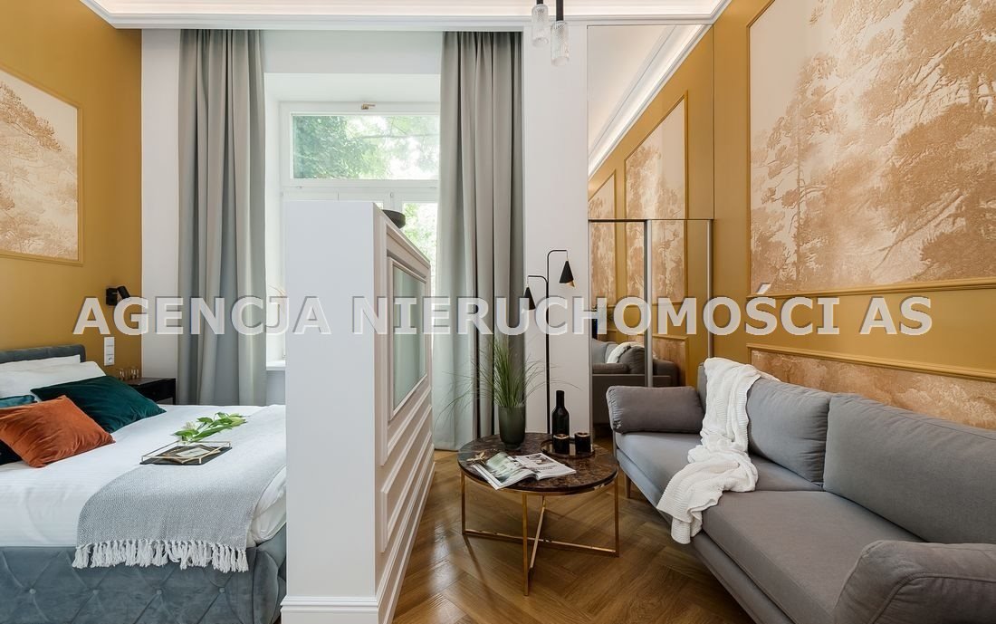 Designerskie 22 m² w sercu Krakowa z gotowym biznesem Kraków, Stare Miasto, Rynek  22m2 Foto 1