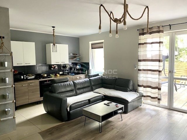Mieszkanie dwupokojowe na sprzedaż Chudów  70m2 Foto 10