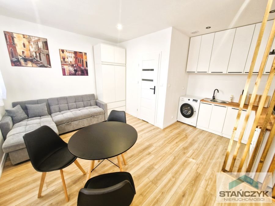 Mieszkanie dwupokojowe na sprzedaż Golczewo, Szkolna  52m2 Foto 1