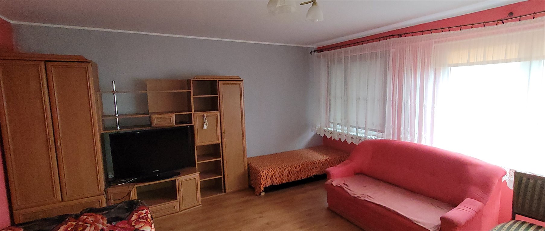 Mieszkanie trzypokojowe na sprzedaż Trzemeszno, Piastowska  58m2 Foto 2